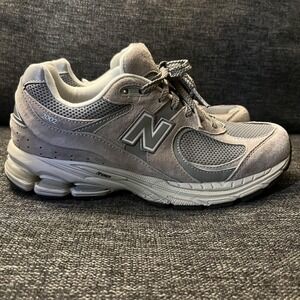 New Balance 2002R Shoes Mens Size 7.5 Gray Suede ML2002RC Running Sneakers